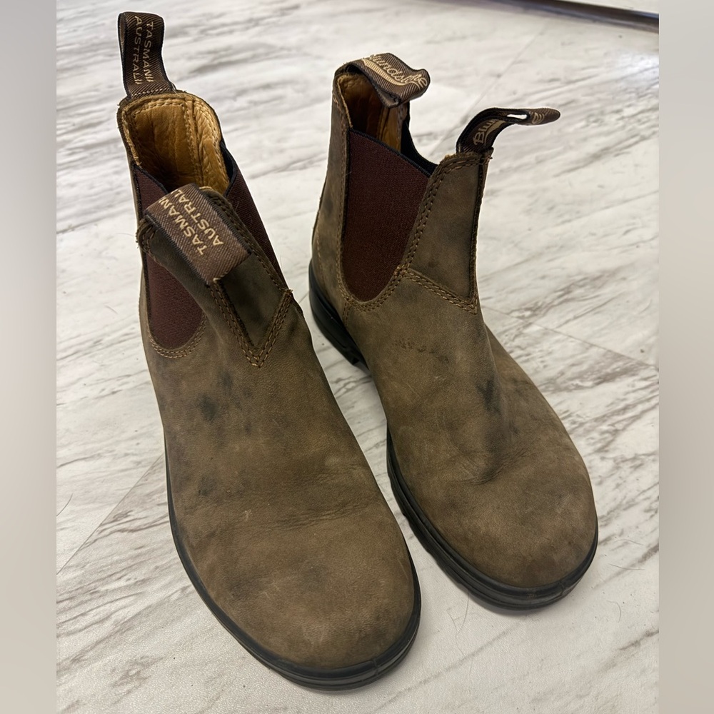 Blundstone Classic 550 Chelsea Boots- Rustic Brown (#585)